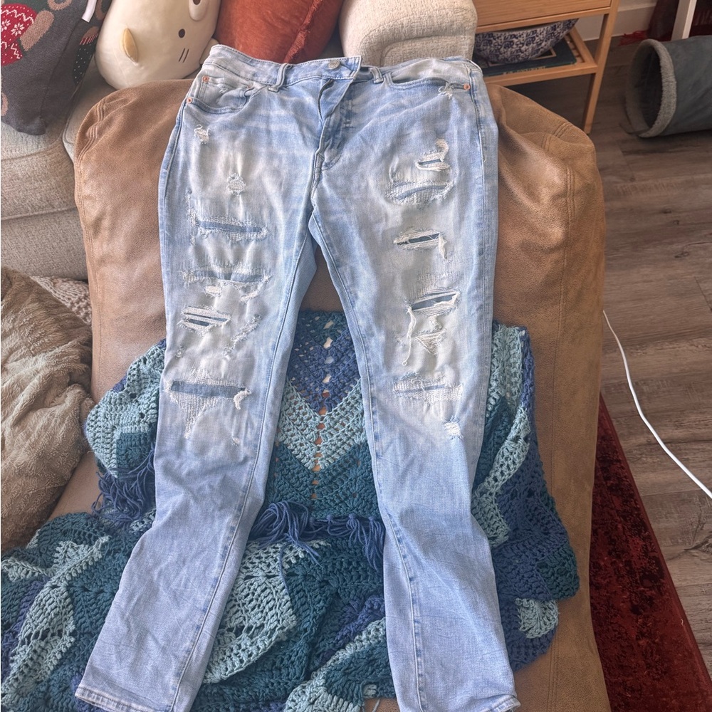 Distressed Light Blue Men’s Jeans